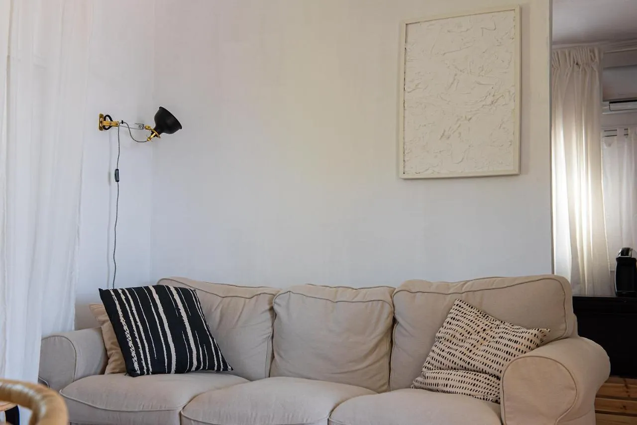 Grand Seaview Retreat - Walk To The Beach Neo Epivates Holiday home