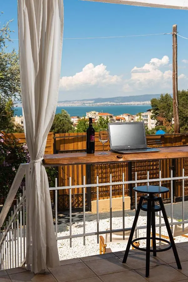 Дом отдыха Grand Seaview Retreat - Walk To The Beach Неи-Эпиватай